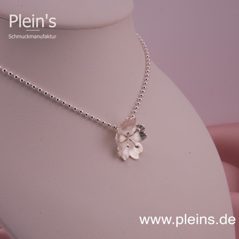 Blumenanhänger mit Kugelkette